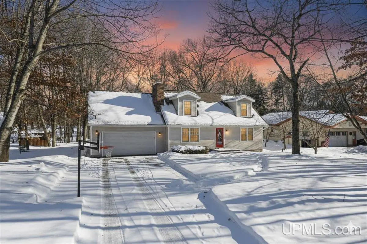 7364 Lake Bluff O.5, Gladstone, MI 49837 - #1