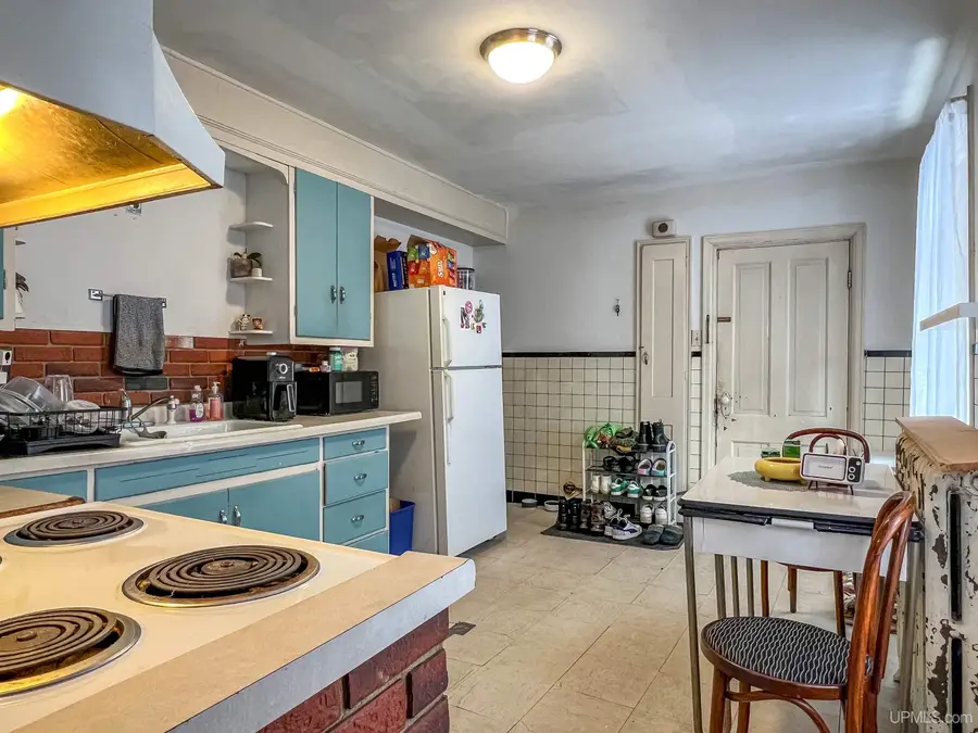 321 E Michigan, Marquette, MI 49855 - Image #2