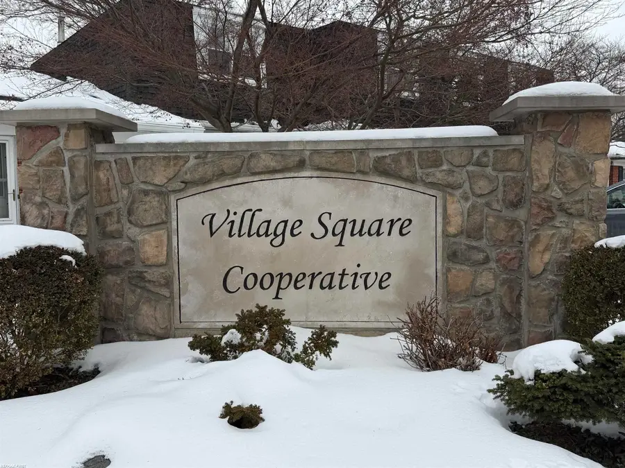 45183 Kensington, Utica, MI 48317 - #3