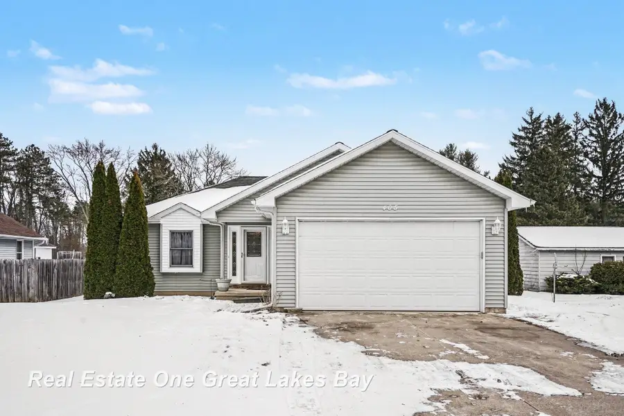 405 Swanson, Saginaw, MI 48609 - #2
