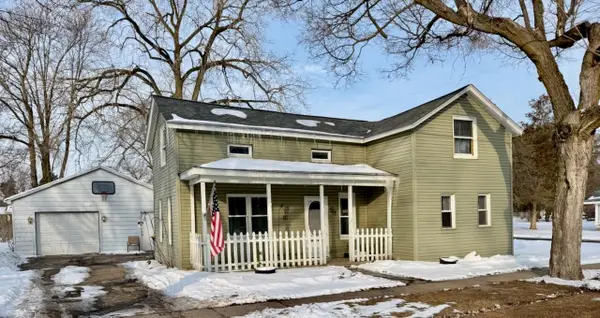 527 N Line, Chesaning, MI 48616