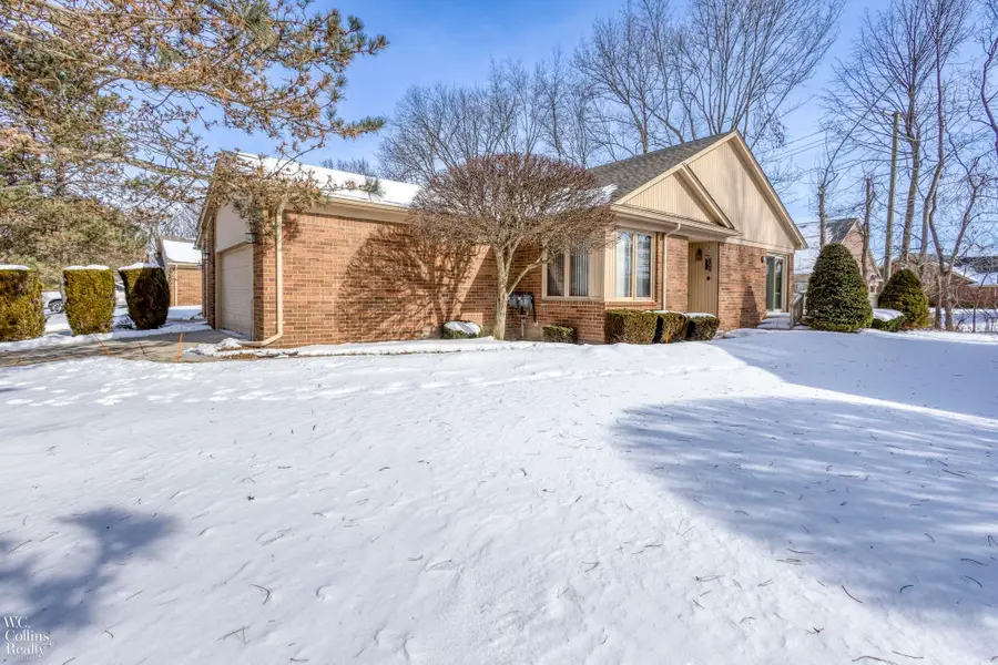41296 Fortuna, Clinton Township, MI 48038 - Image #3