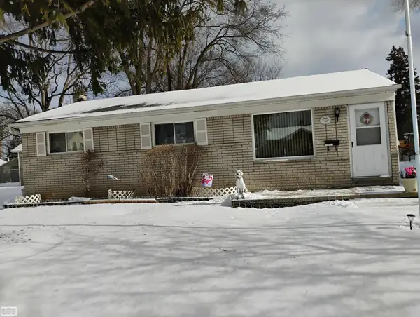 27392 Groveland, Madison Heights, MI 48071