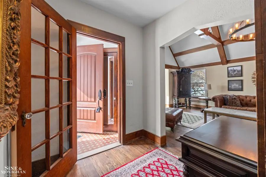 970 Lakepointe, Grosse Pointe Park, MI 48230 - #3