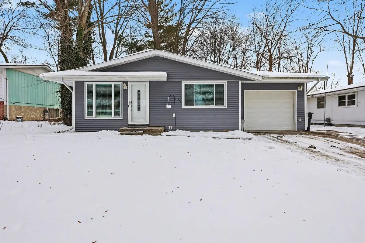 3013 Spruce, Midland, MI 48640 - Image #1