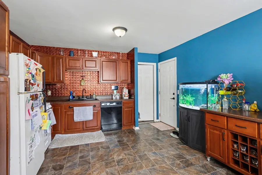 3013 Spruce, Midland, MI 48640 - Image #2