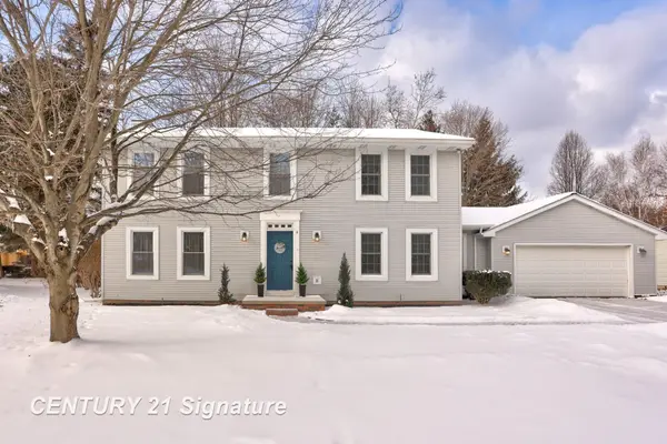 6109 Oak Meadows, Midland, MI 48640