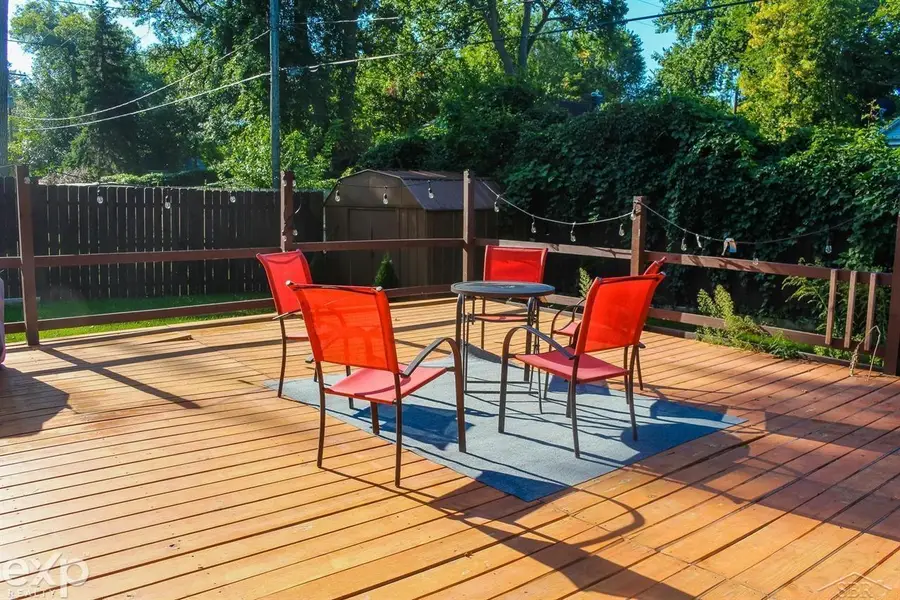 704 Bay, Bay City, MI 48706 - #2