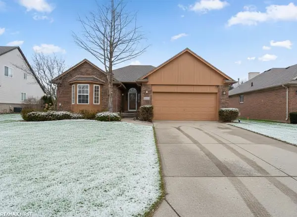 40364 Long Horn, Sterling Heights, MI 48313