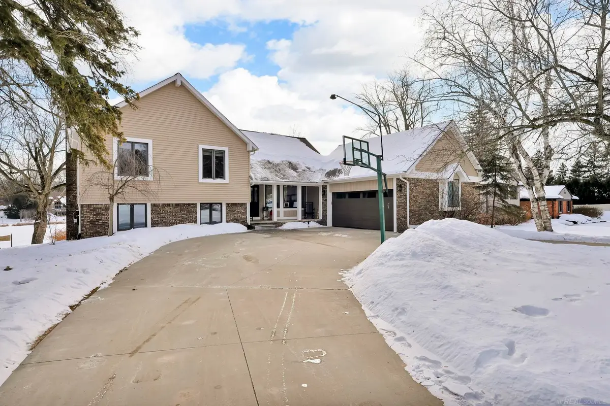 631 Drahner, Oxford, MI 48371 - #1