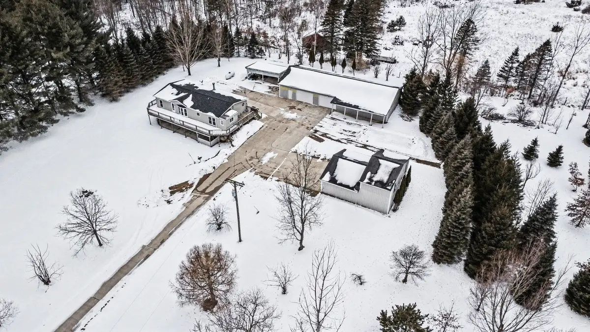 6189 Willits, Fostoria, MI 48435 - #1