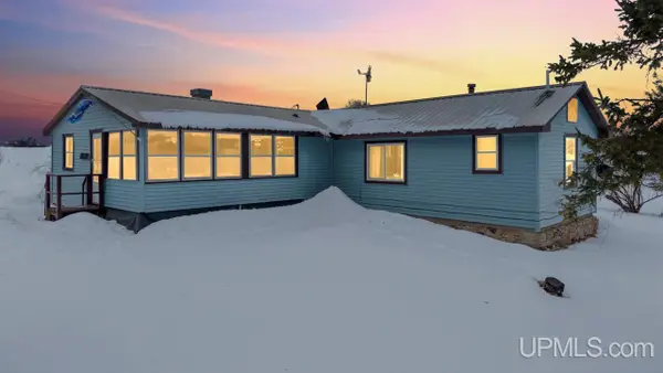 N11798 Old Us41, Daggett, MI 49821