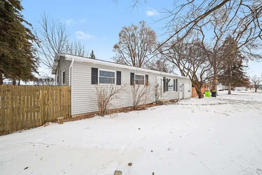 710 W North Union, Auburn, MI 48611 - #2