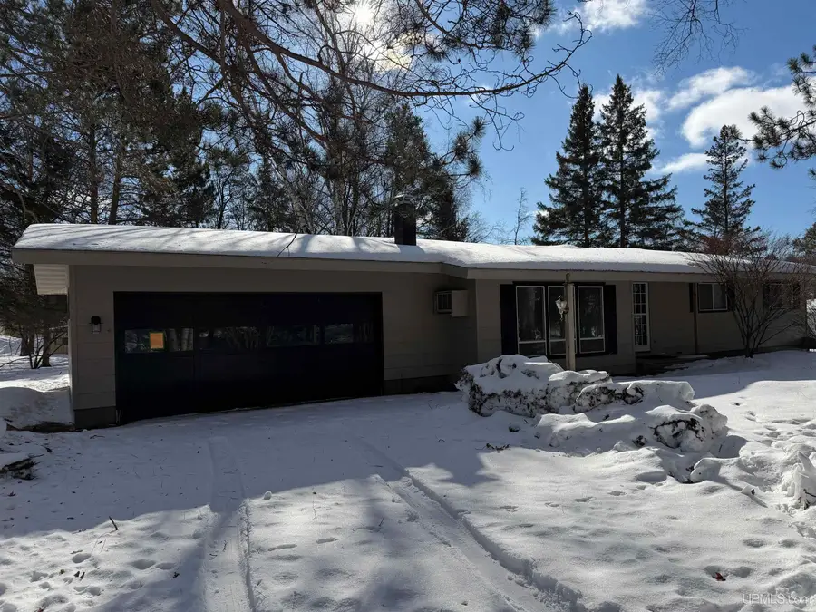 6129 Woodland P.1, Gladstone, MI 49837 - #2