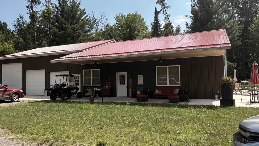 810 E Arnold Lk, Harrison, MI 48625 - #2