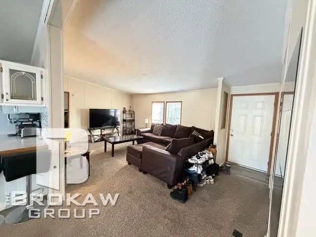 329 Hidden Pine, Flint, MI 48506 - #3