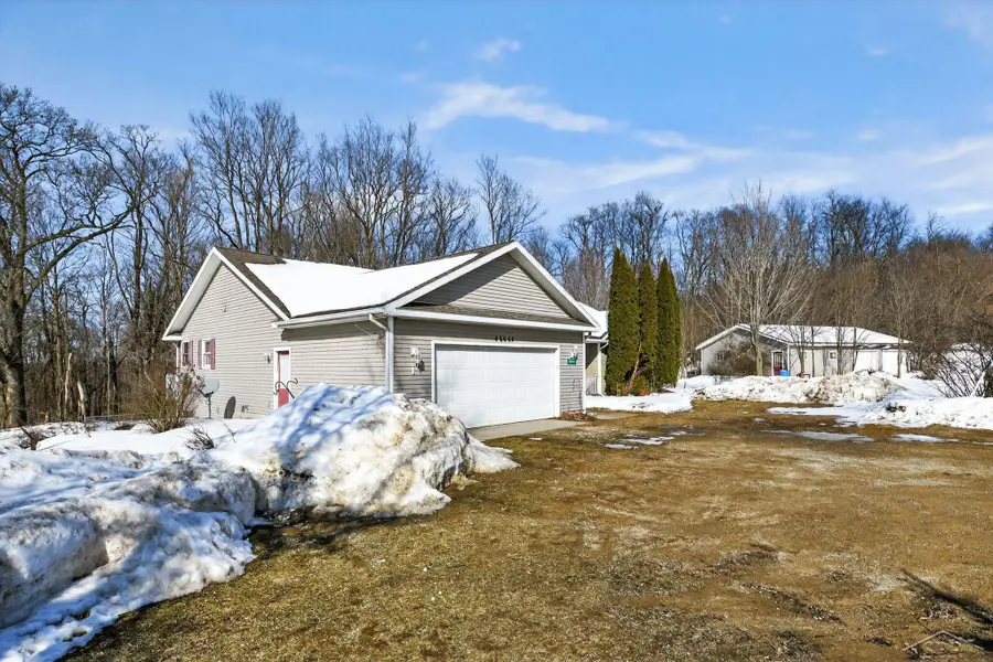 46664 County Road 374, Paw Paw, MI 49079 - #2