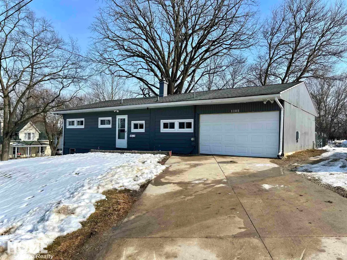 1105 Palmer, Owosso, MI 48867 - #1