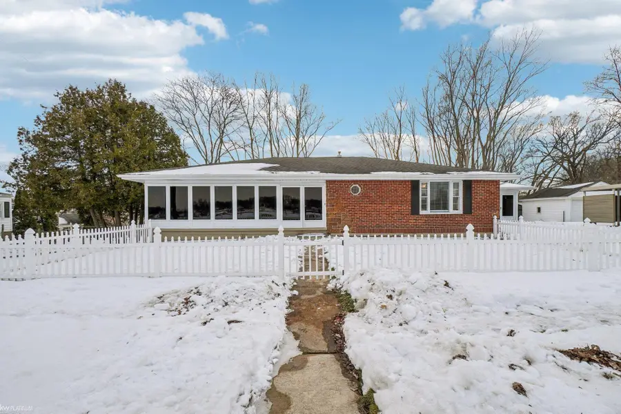 2335 Water, Port Huron, MI 48060 - #2