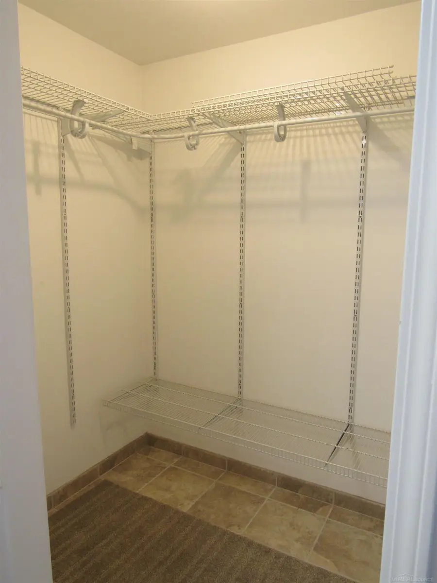 507 Country Club, Saint Clair Shores, MI 48082 - #3