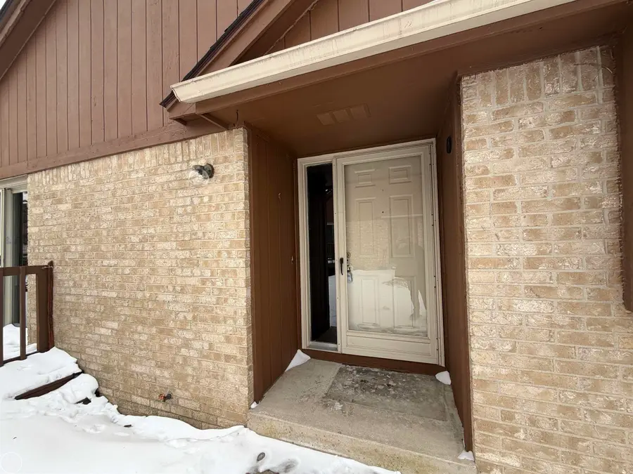 41190 Victoria, Clinton Township, MI 48038 - #2