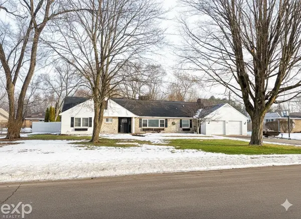 1476 Carress, Essexville, MI 48732
