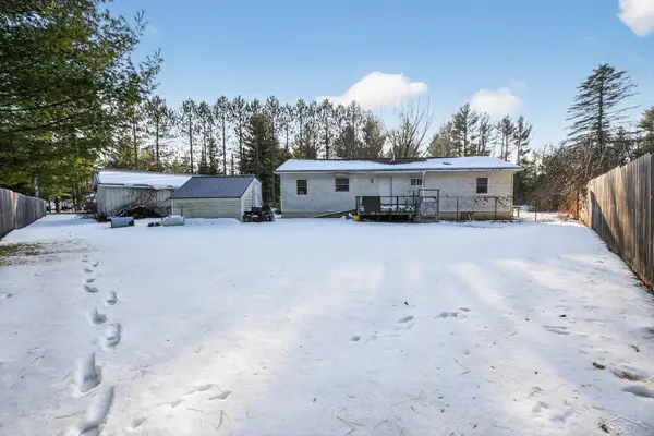 2559 E Pine River, Mikado, MI 48745
