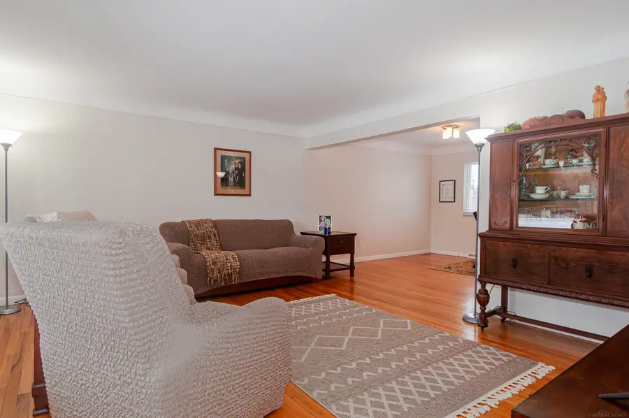 23217 Robert John, Saint Clair Shores, MI 48080 - #2