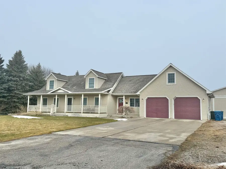 77 E Borton, Essexville, MI 48732 - #3
