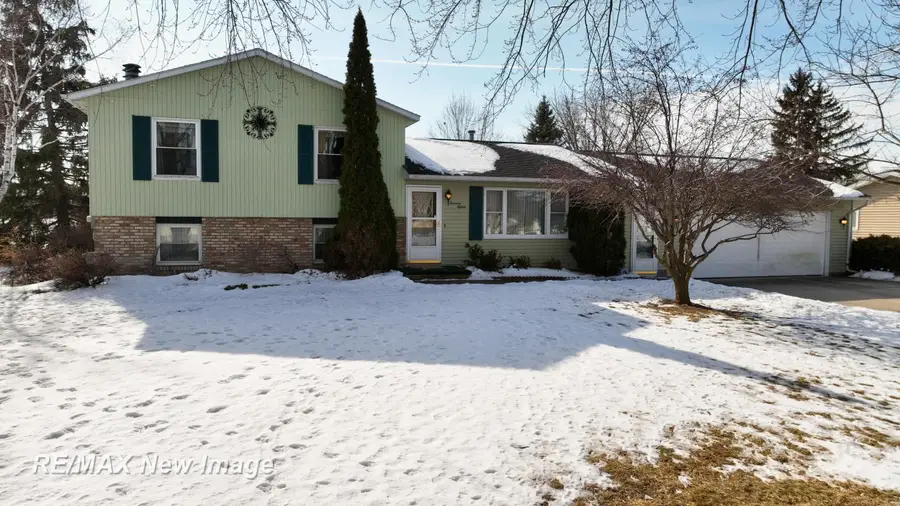 1415 W North Union, Auburn, MI 48611 - #2