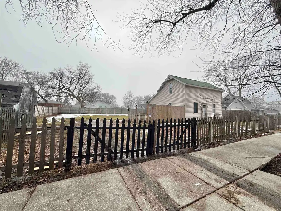 1304 Leng, Bay City, MI 48706 - #3