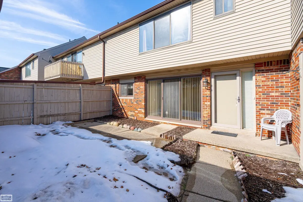 42699 Jonathan, Clinton Township, MI 48038 - #1