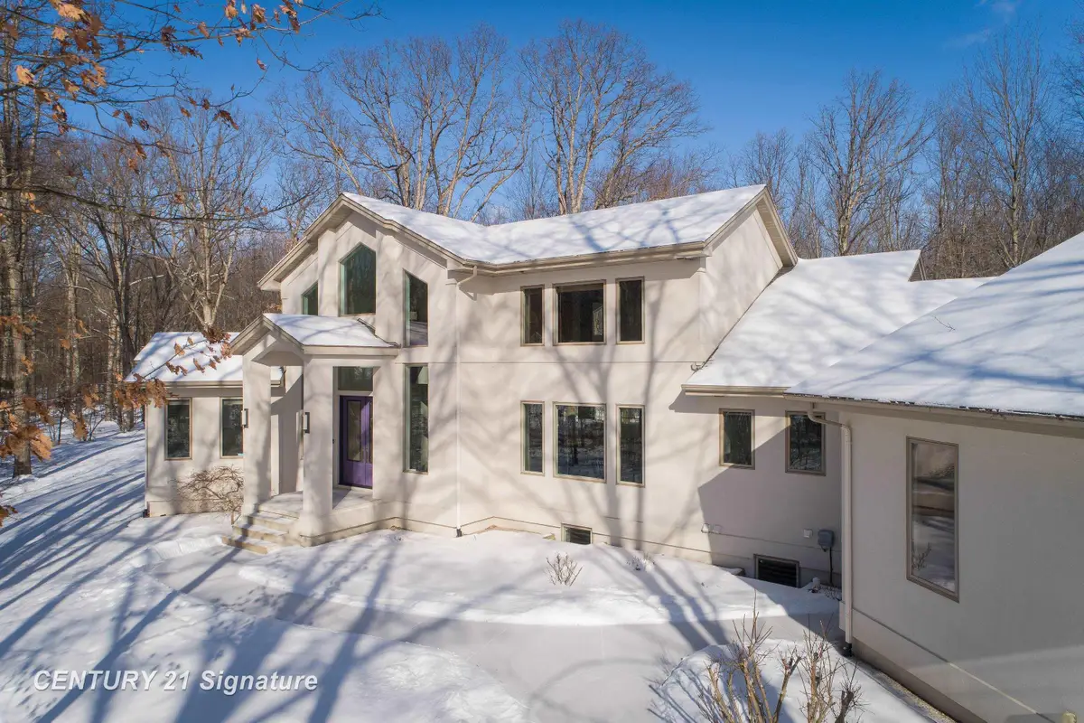 2627 N Odyssey, Midland, MI 48642 - #1