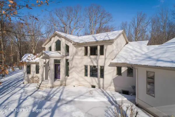 2627 N Odyssey, Midland, MI 48642