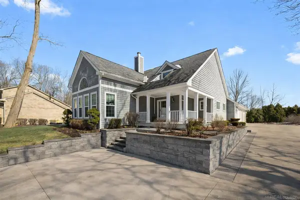 5020 Whitlow, Commerce Twp, MI 48382