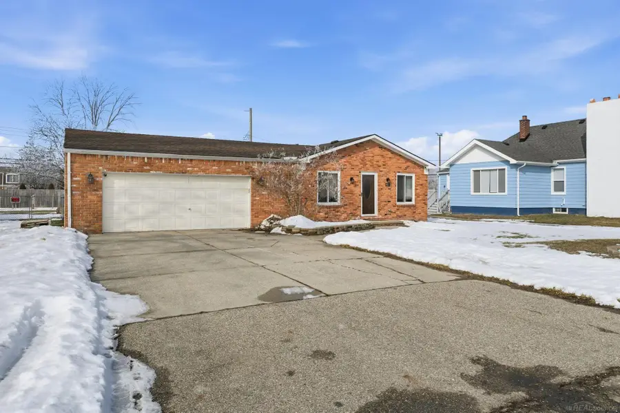 39531 Willmarth, Harrison Township, MI 48045 - #3