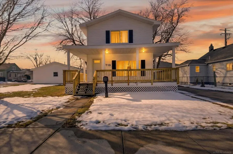 1719 23 Rd, Port Huron, MI 48060 - #3