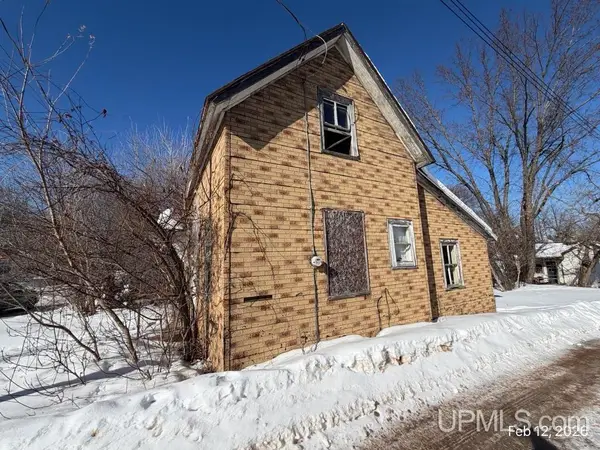 412 4th 1/2, Iron Mountain, MI 49801