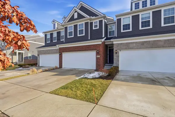 4877 Broomfield, Lake Orion, MI 48359