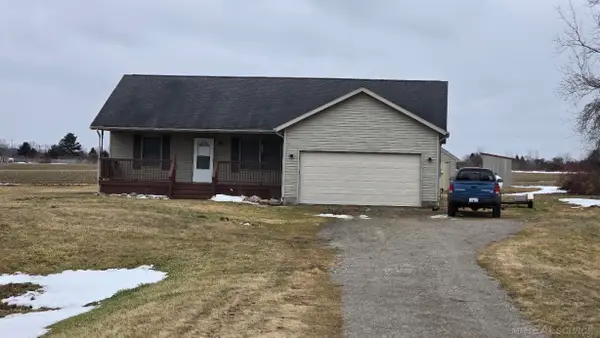 5688 Galbraith Line, Croswell, MI 48422