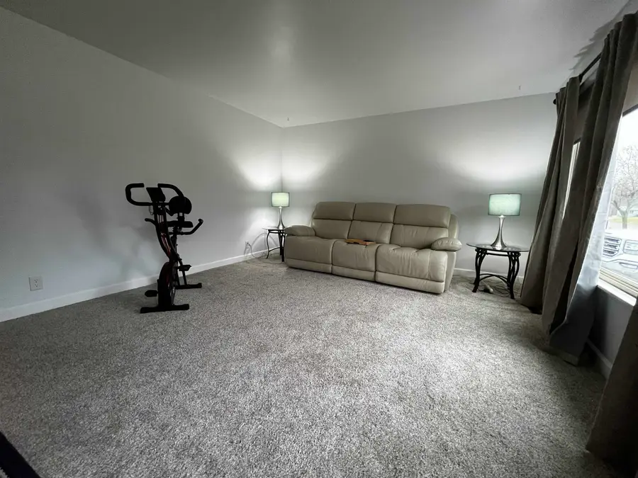 817 Hemlock, Davison, MI 48423 - #2