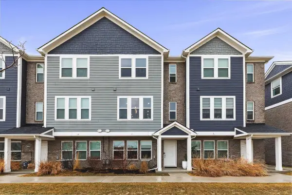 2908 Zana, Troy, MI 48085