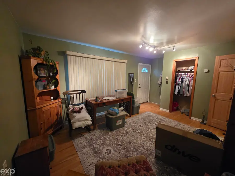 23400 Deziel, Saint Clair Shores, MI 48082 - #2