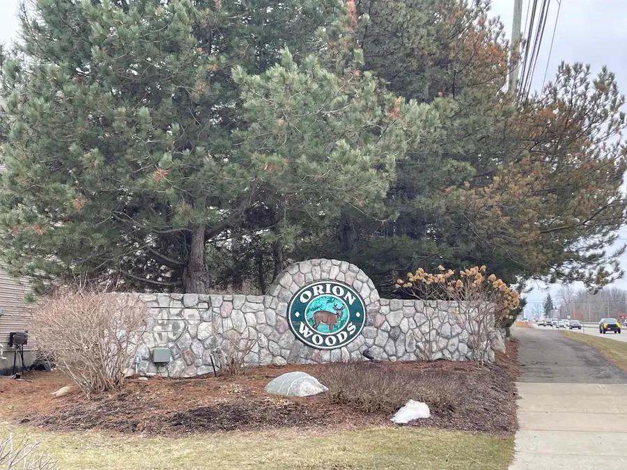 107 Eagle Ridge, Lake Orion, MI 48360 - #2