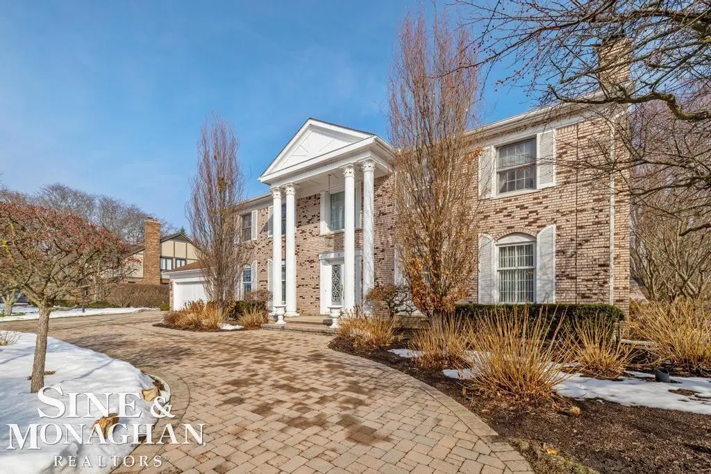 8 Lake Shore, Grosse Pointe Shores, MI 48236 - #1