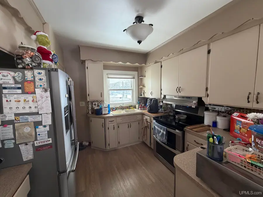 1524 S 9th, Escanaba, MI 49829 - #2