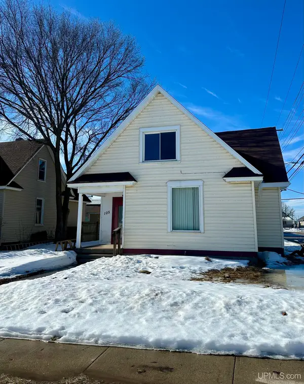 105 N 19th, Escanaba, MI 49829