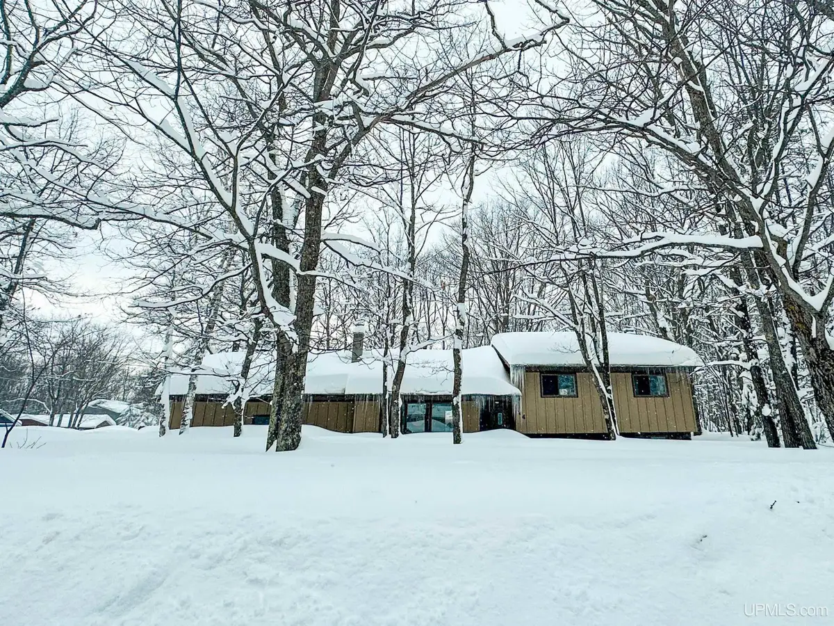 24 Stonegate, Marquette, MI 49855 - #1