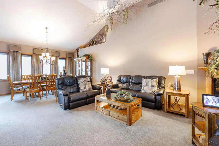 4767 Pine View, Bay City, MI 48706 - #3