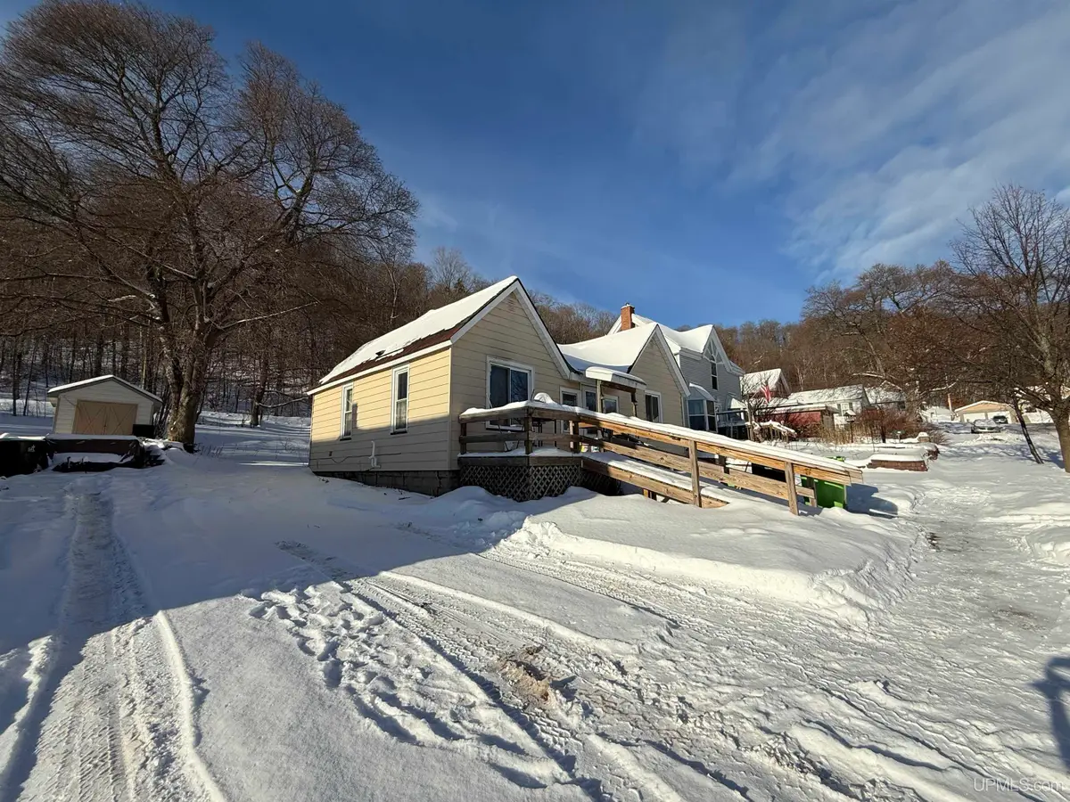 909 W Superior, Munising, MI 49862 - #1